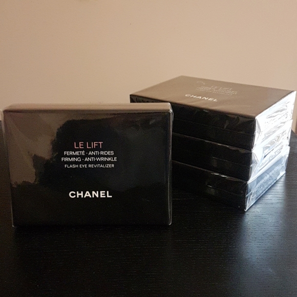 Chanel Le Lift Anti-Wrinkle Flash Eye Revitalizer - Picture 2 of 4